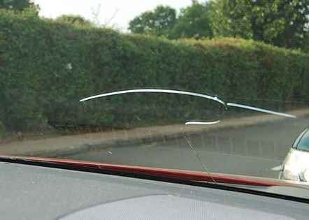 windscreen crack